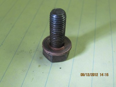 Lower oil sump screw 2